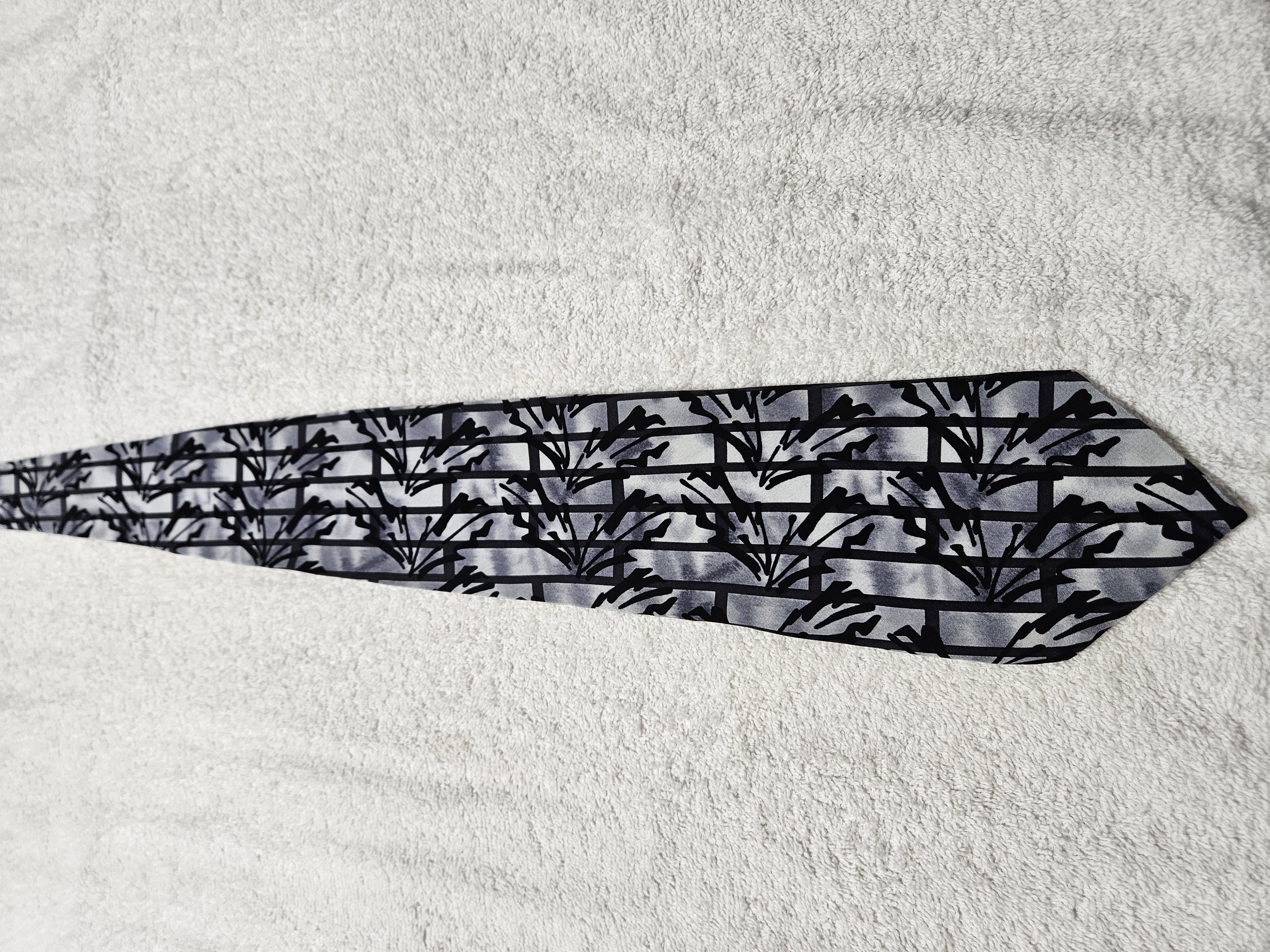 J Garcia tie